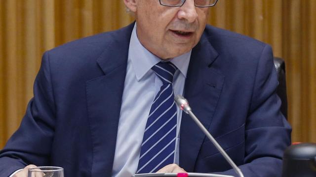 El ministro de Hacienda, Cristóbal Montoro, durante su comparecencia.