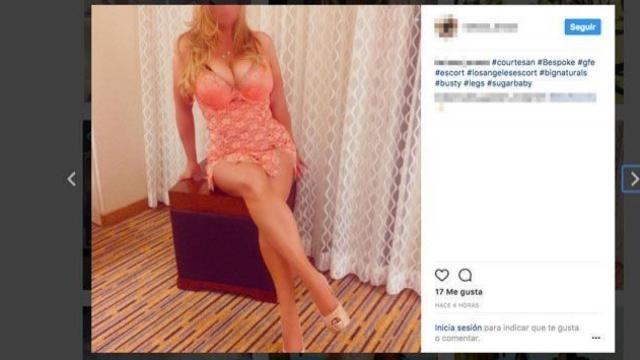 Una prostituta publica una foto suya en Instagram con 'hashtags' relacionados a su profesión.