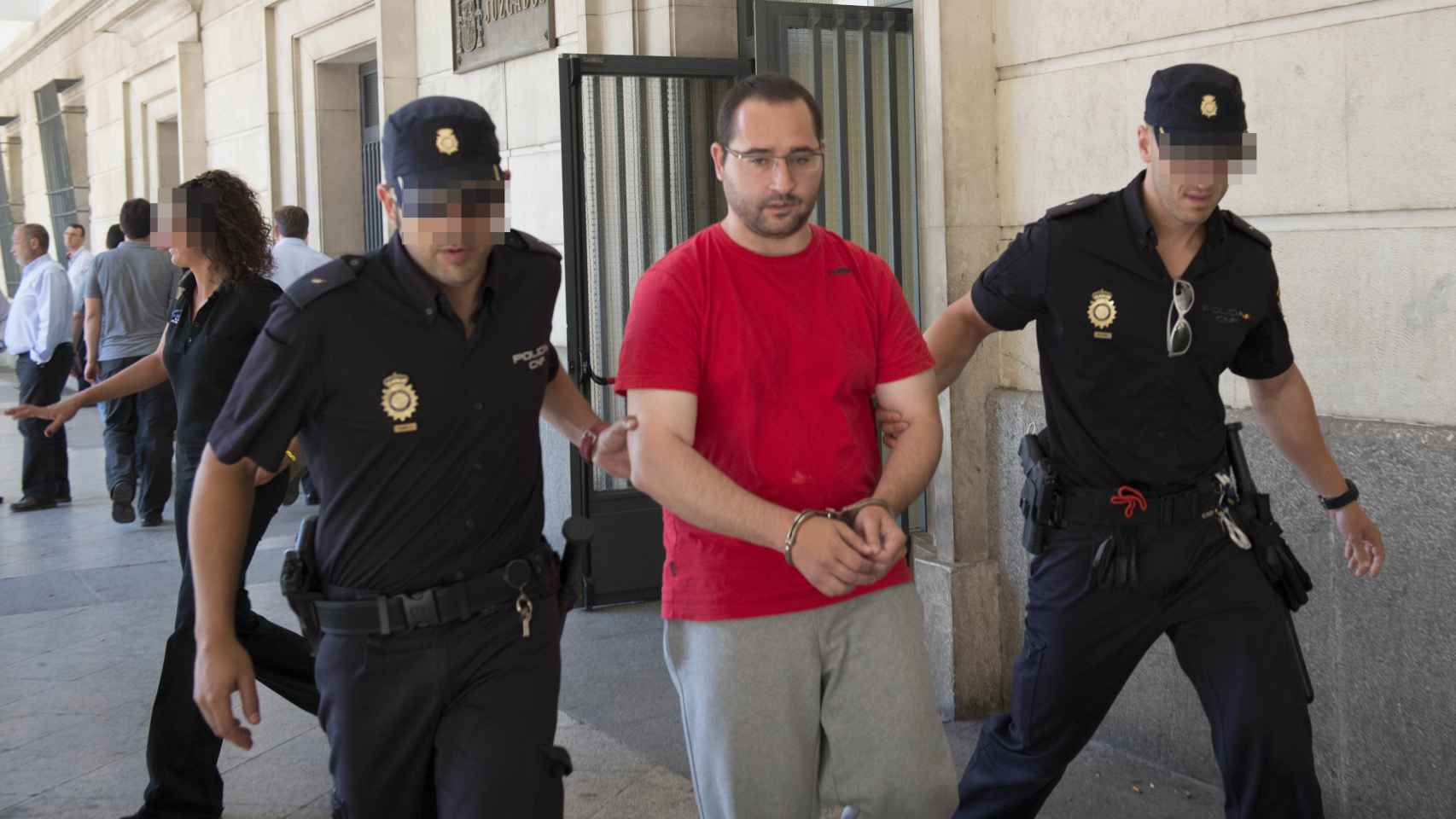 Luis Miguel Briz Torrico durante el juicio por el triple asesinato de sus padres y su hermana.