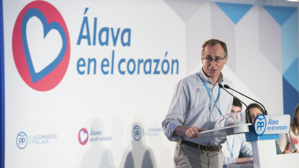 Alfonso Alonso en una interveción en Vitoria.