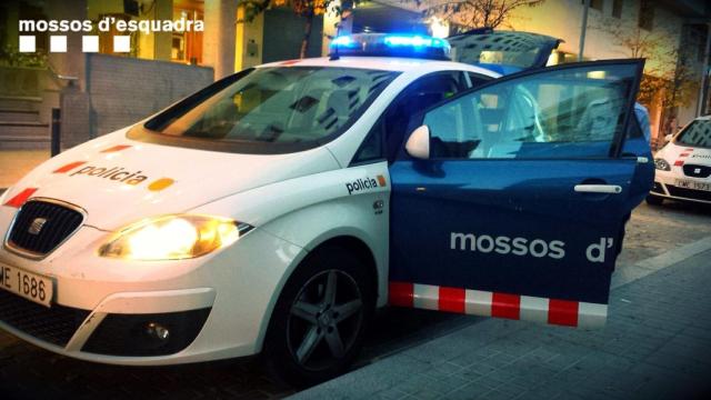 Coche de los Mossos.