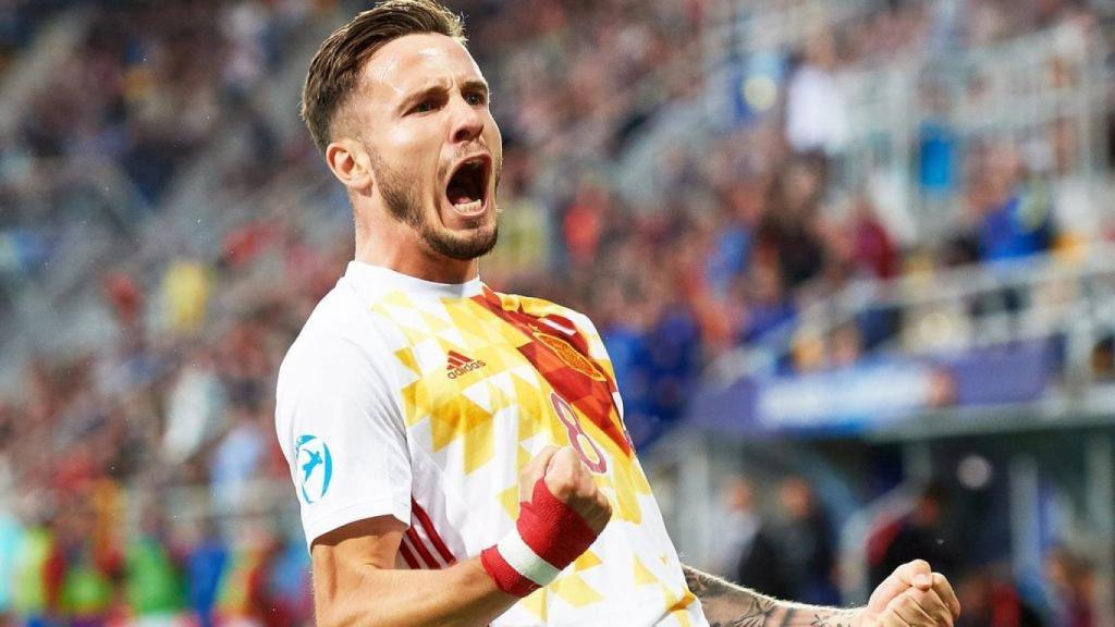 Saúl celebra un gol con España sub-21.