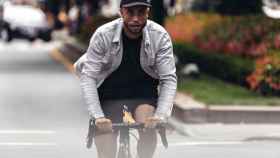 Levi's Commuter es la nueva colección de la marca para los ciclistas de ciudad. | Foto: Levi's.