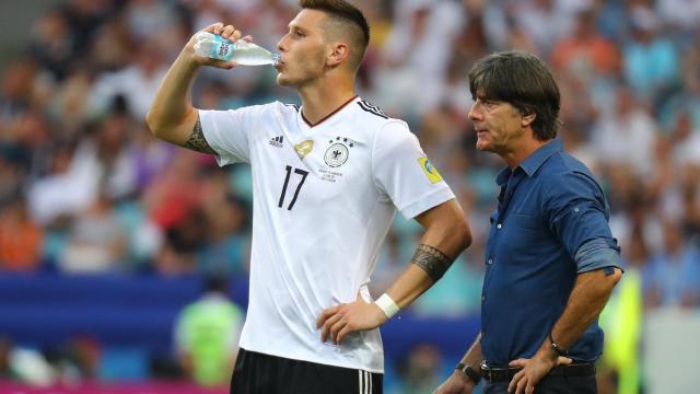 Niklas Süle y Joachim Löw, seleccionador alemán.