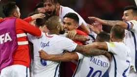 Chile celebrando la victoria ante Portugal. Foto. Twitter (@fifacom_es)