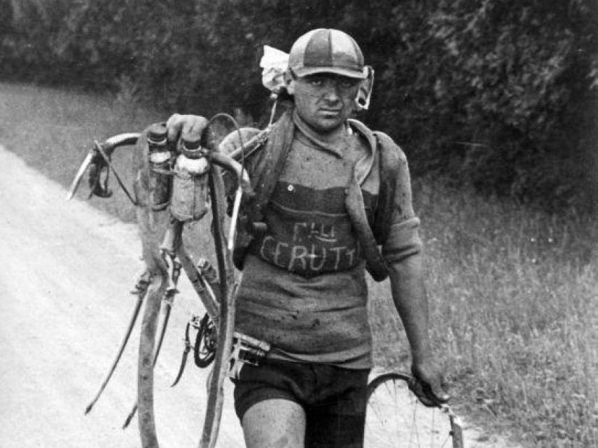 Una estampa del Tour de 1928, en el que se centra La milla invisible.