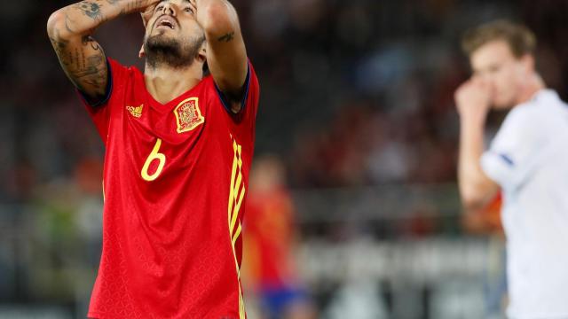 Dani Ceballos se lamenta tras perder ante Alemania la final del Europeo.