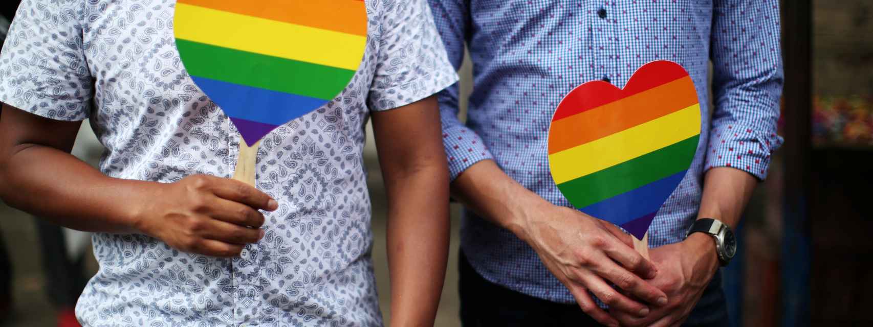 Dos manifestantes en el Orgullo Gay de Salvador