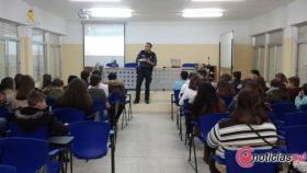 Foto Guardia Civil en colegios