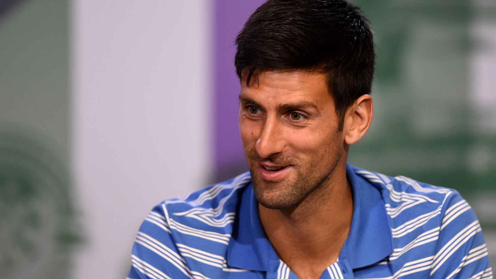 Djokovic, este domingo atendiendo a la prensa en Wimbledon.