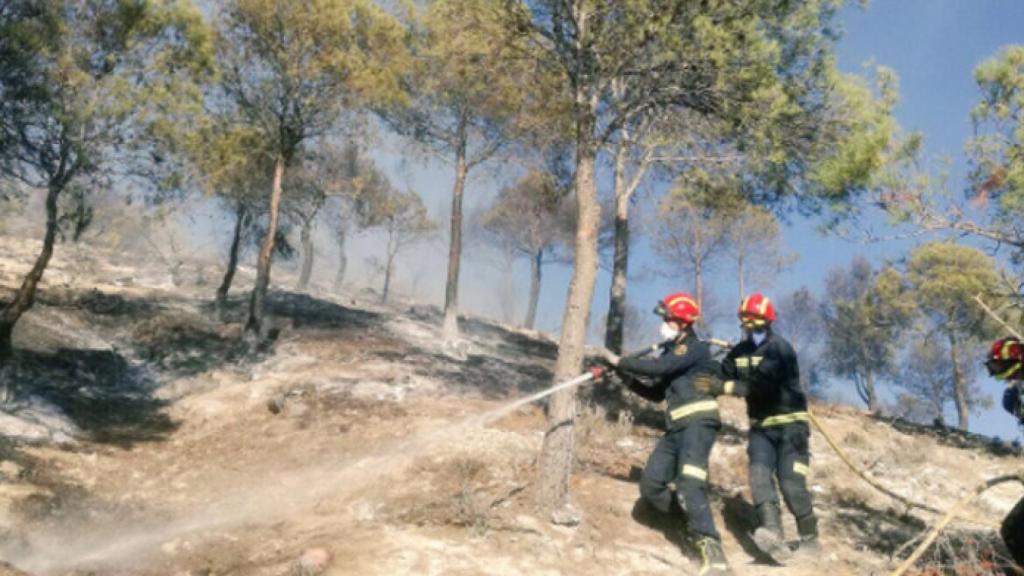 Valladolid-bomberos-cigunuela-incendio
