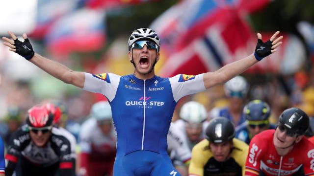 Marcel Kittel celebra su victoria en la segunda etapa del Tour.