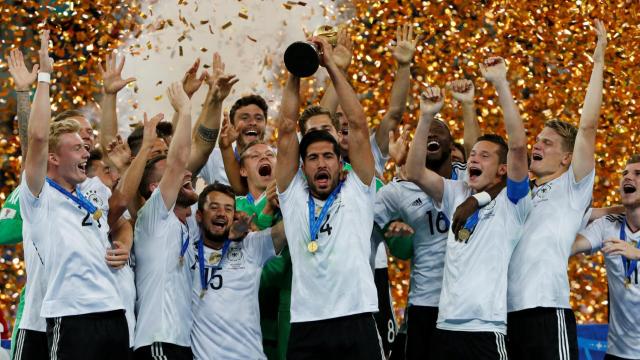 Los jugadores alemanes celebran el triunfo en la Confederaciones.