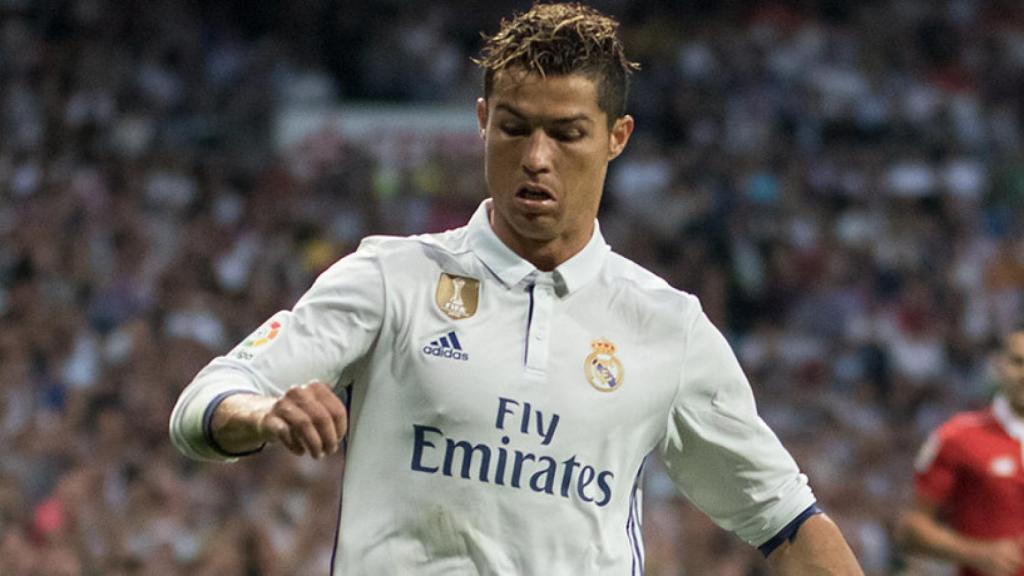 Cristiano concentrado en una acción frente al Sevilla. Foto: Pedro Rodríguez / El Bernabéu