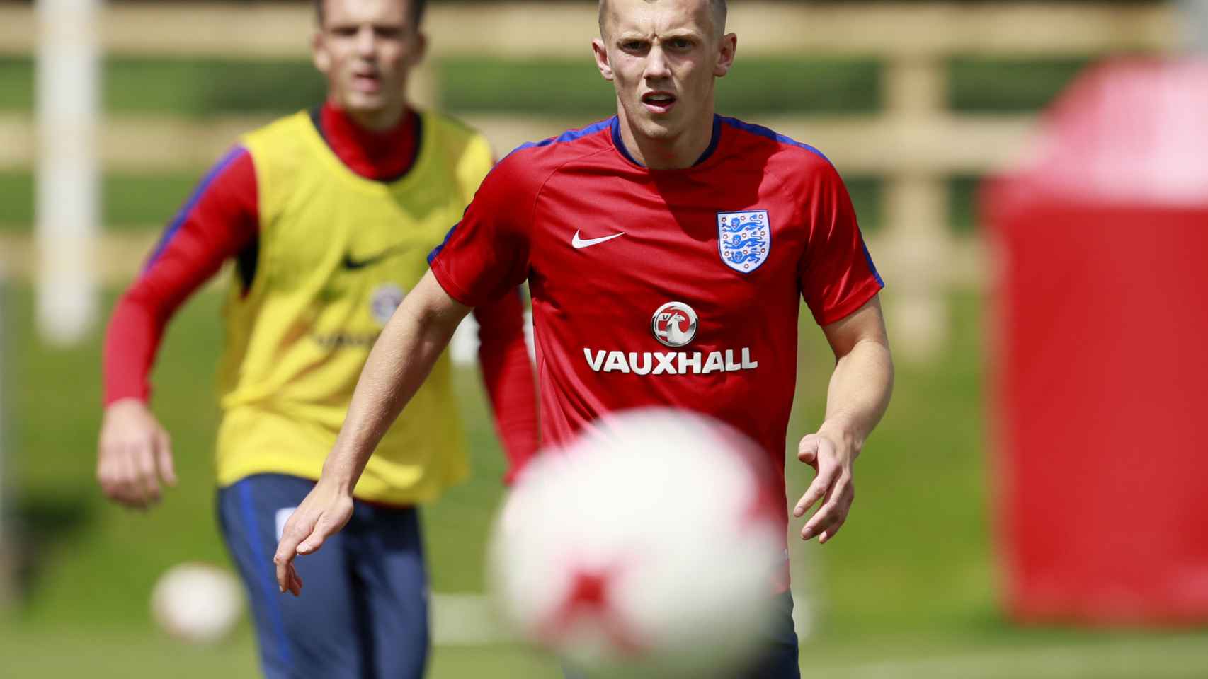 James Ward-Prowse durante un entrenamiento con Inglaterra.
