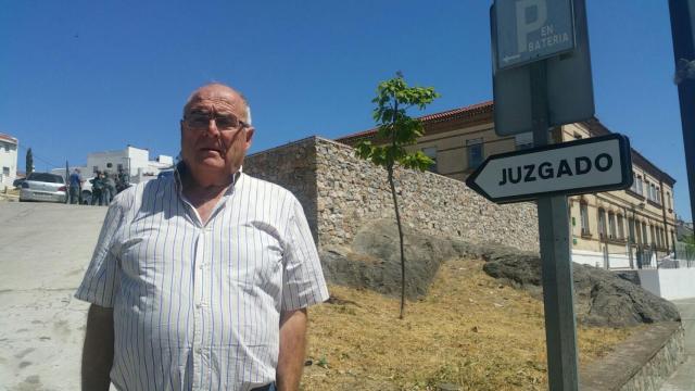 José Luis Vidal, a las puertas del juzgado de Cazalla de la Sierra.