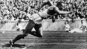 Jesse Owens, durante los Juegos Olímpicos de Berlín 1936.