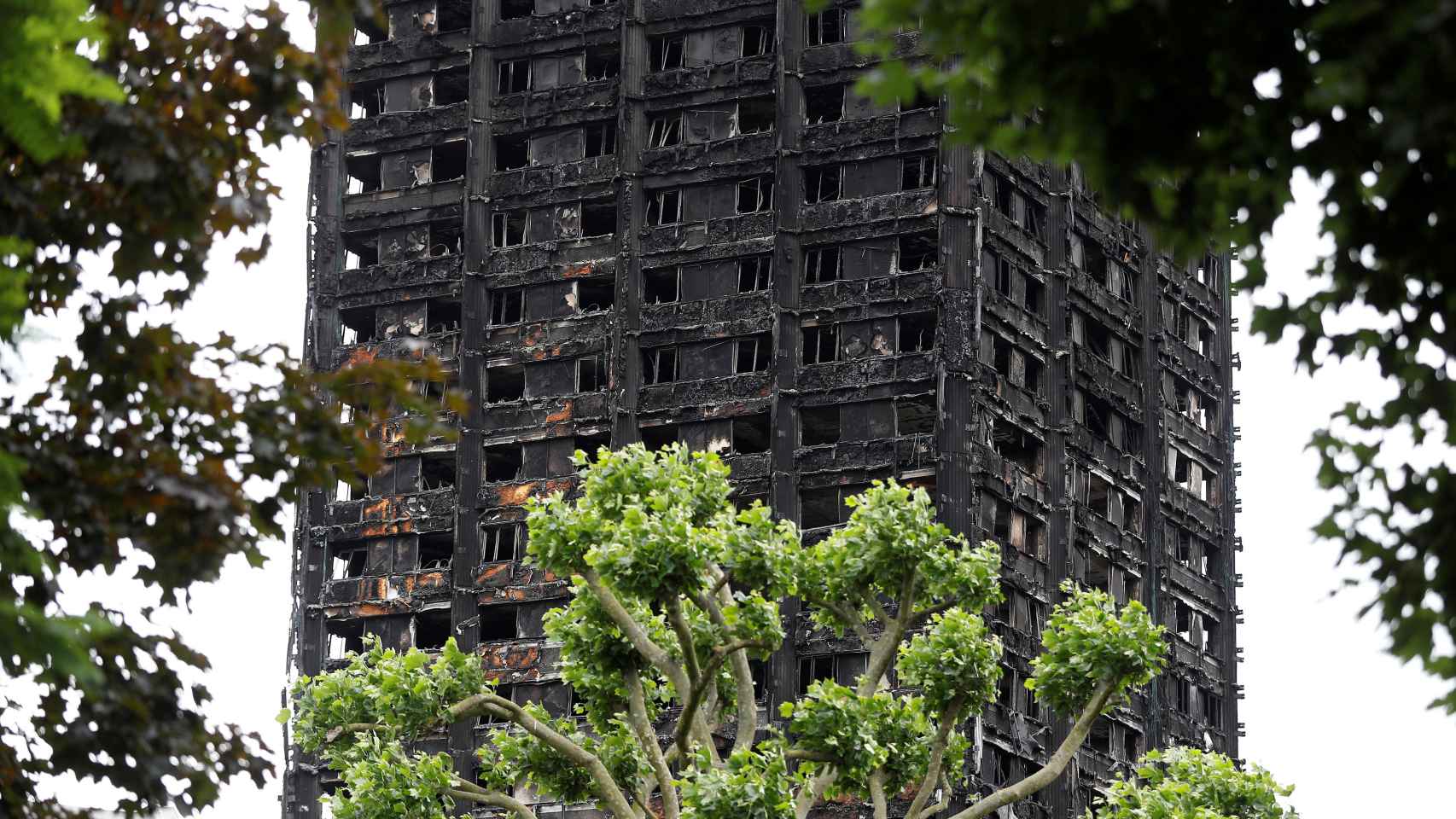Daños tras el incendio de la Torre Grenfell en Londres.