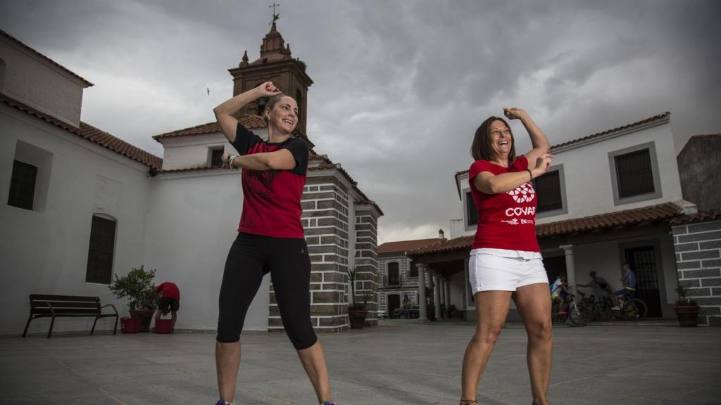 El tradicional baile de la Jota ha sido introducido como novedad de esta edición de las olimpiadas rurales.