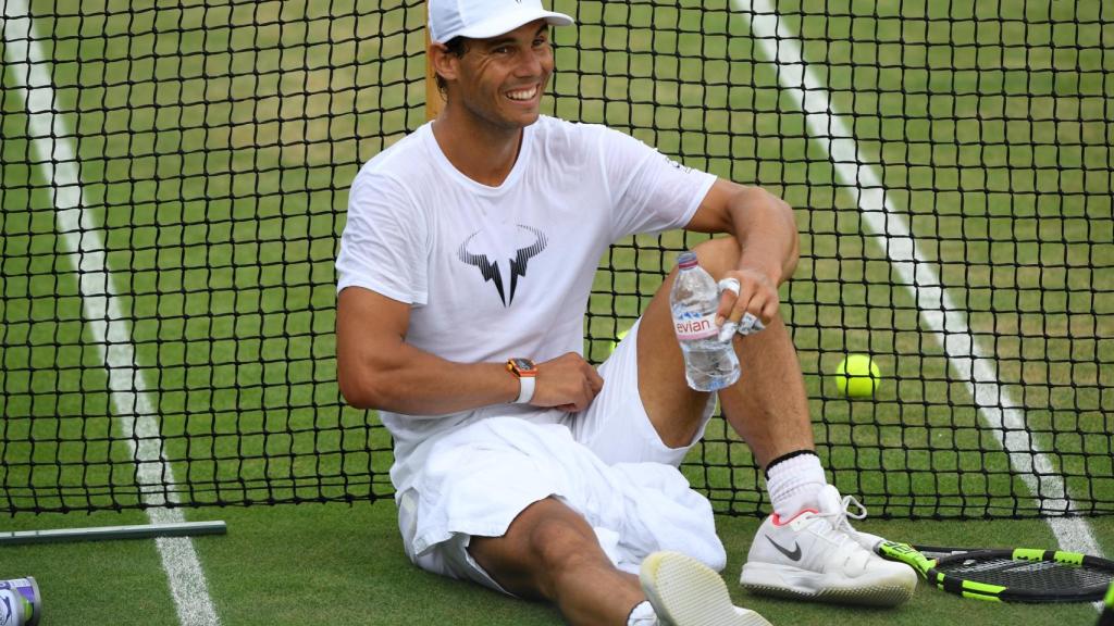 Nadal, durante su entrenamiento de este domingo en Wimbledon.