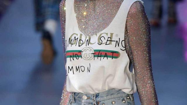 Una de las camisetas de la artista para la colección FW 17/18. | Foto: Getty Images.