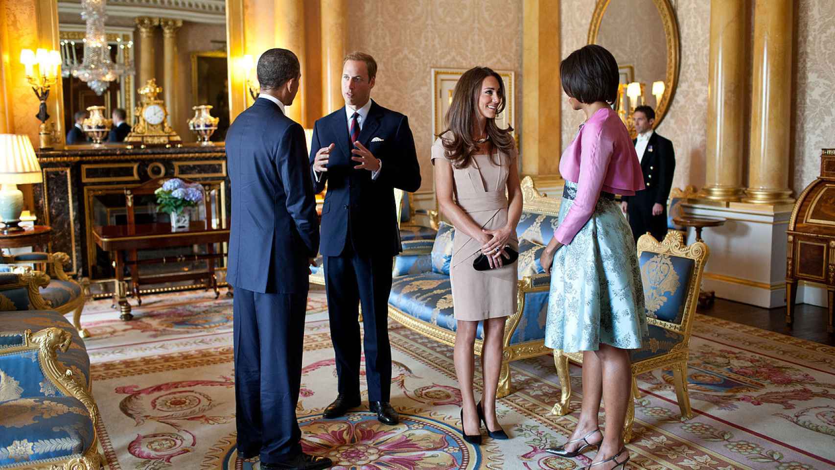 El príncipe Guillermo y Kate Middleton reciben a Obama en la suite belga del Palacio de Backingham.