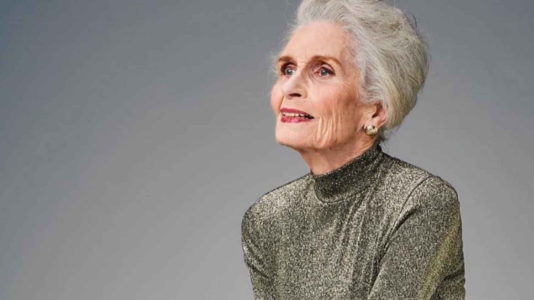 Desde su vuelta a los 69 años no ha parado de protagonizar campañas de moda. | Foto: Instagram Daphne Selfe.