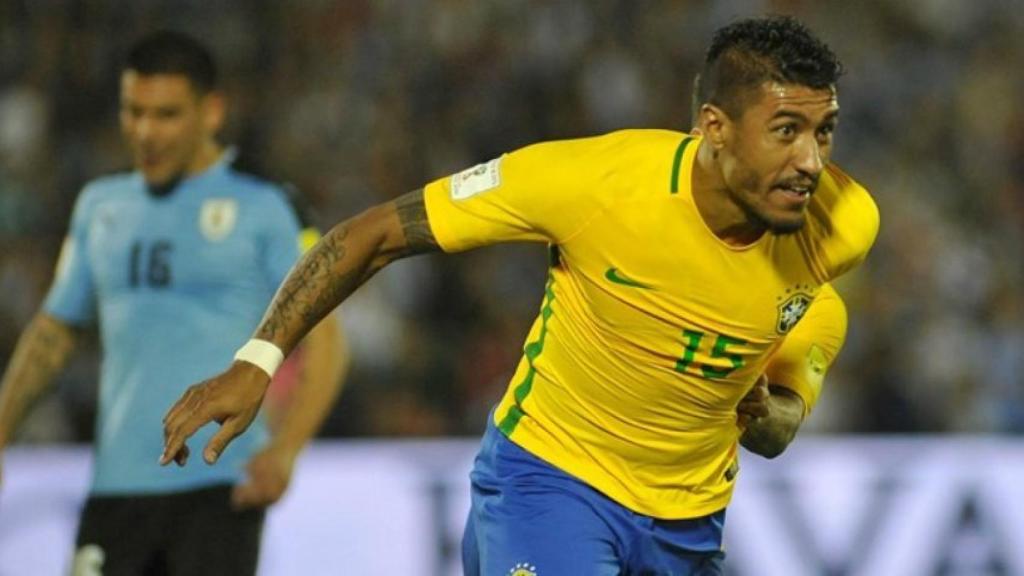 Paulinho en un partido con Brasil. Foto: fifa.com