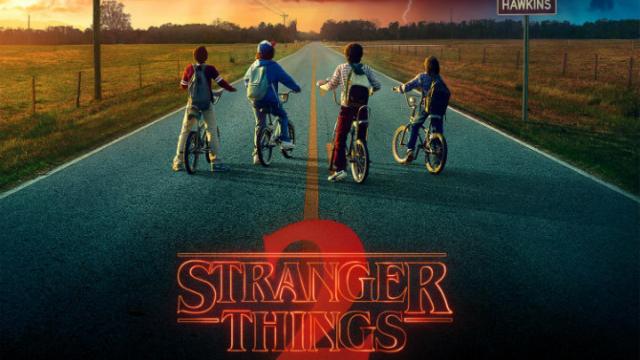 Fecha y póster de la segunda temporada de la esperada 'Stranger Things'