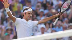Federer, celebrando su pase a semifinales de Wimbledon.