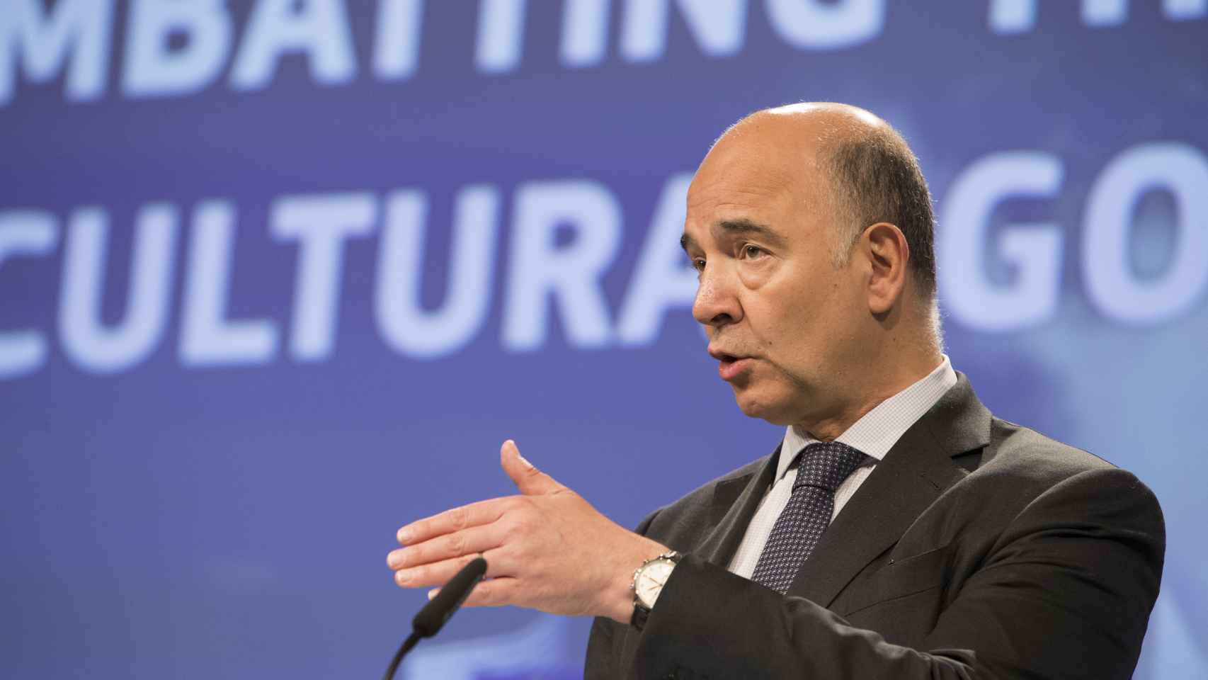 El comisario Moscovici, durante la presentación del reglamento