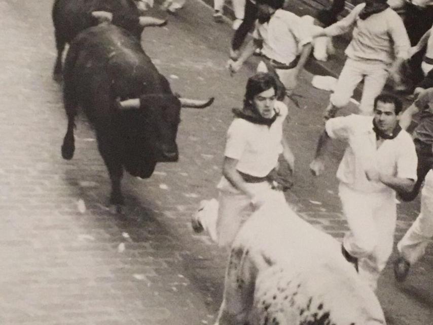 Juanjo Munárriz, padre de Luis, delante del toro con menos de 18 años.