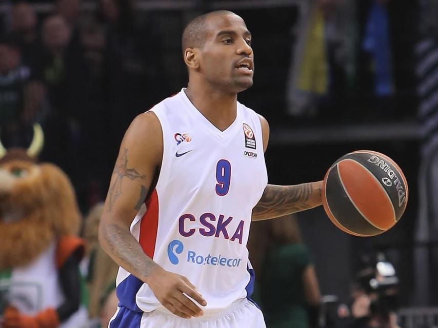 Aaron Jackson en un partido con el CSKA.