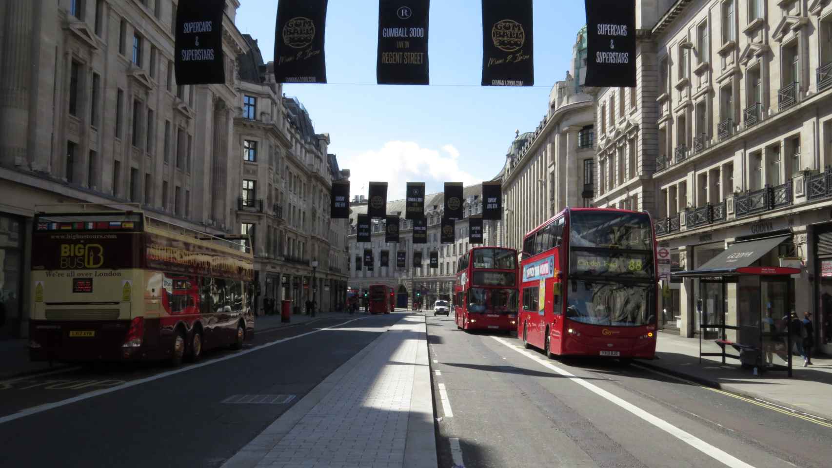 Vista de una de las calles con más comercios del país, Regent Street.