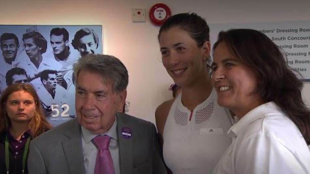 Manolo Santana, Garbiñe Muguruza y Conchita Martínez.