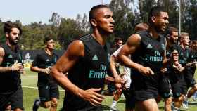 Danilo entrena durante la pretemporada del Madrid