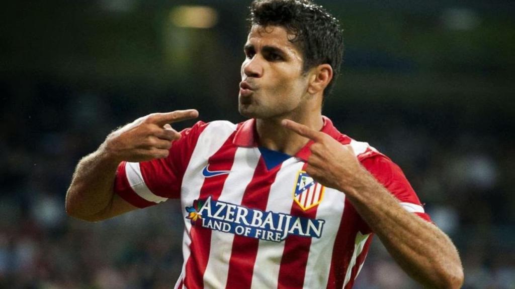 Diego Costa con la camiseta que muestra en el vídeo