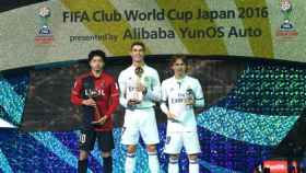 Shibasaki, junto a Cristiano y Modric. Foto. fifa.com