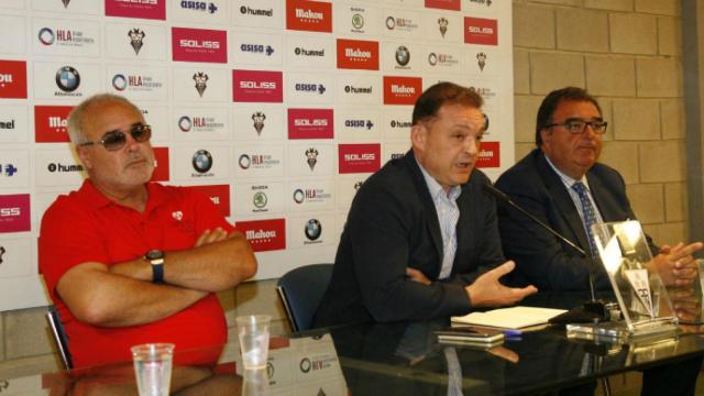 José Antonio Iniesta, José Miguel Garrido y Santiago Pozas en la rueda de prensa