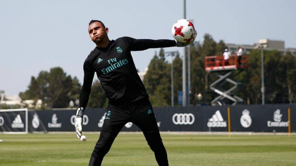 Concentración de Keylor Navas en la UCLA.