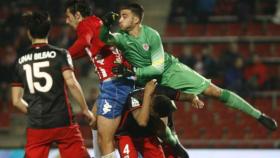 Jon Ander en un partido con el Bilbao Athletic. Foto: Aniol Resclosa (Diari de Girona)