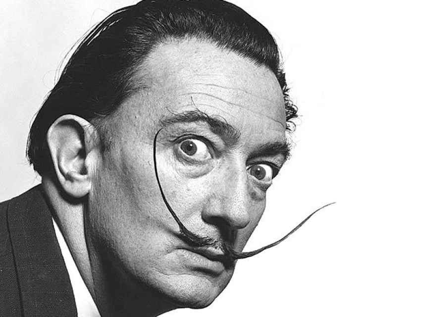 El artista surrealista Salvador Dalí.