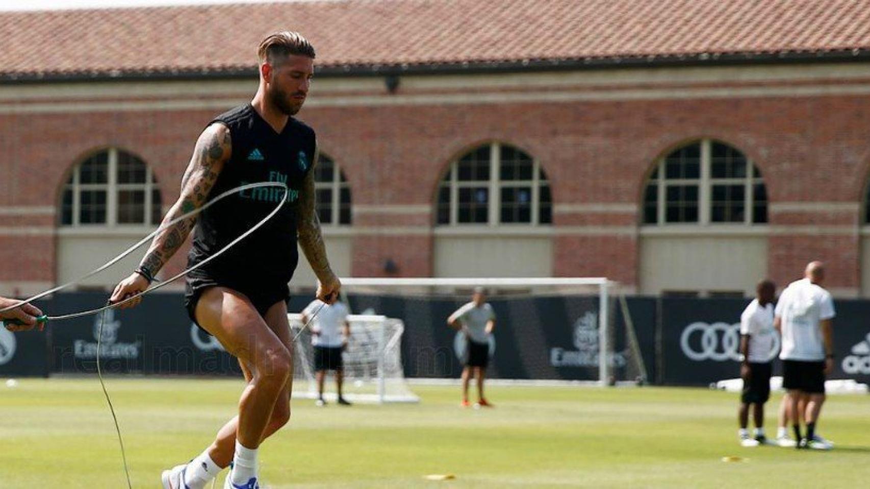 Ramos saltando a la comba.