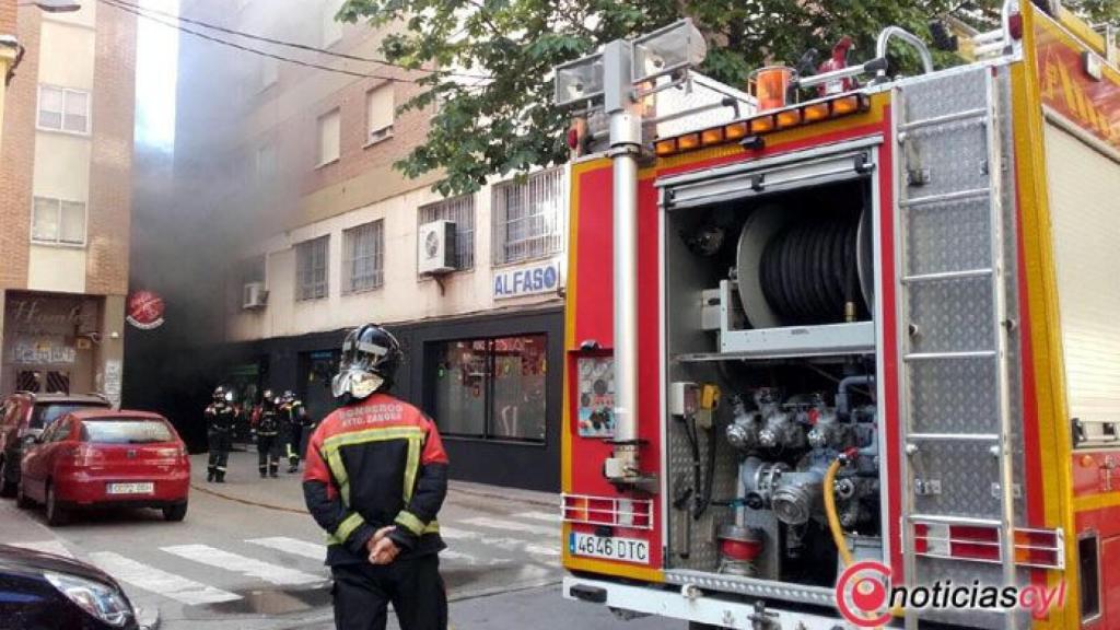 zamora incendio garaje principe asturias bomberos