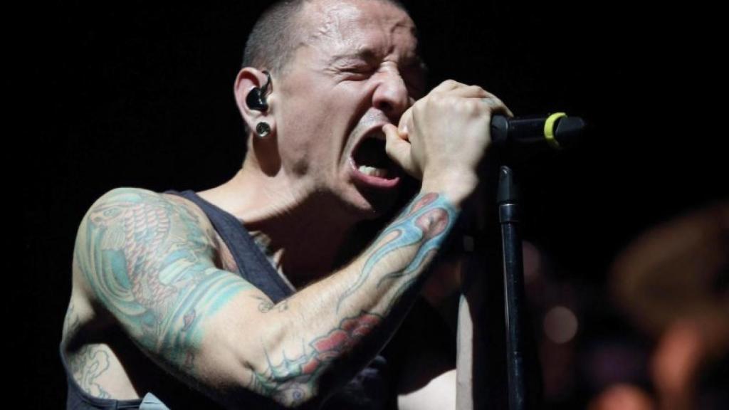 Chester Bennington durante un concierto.