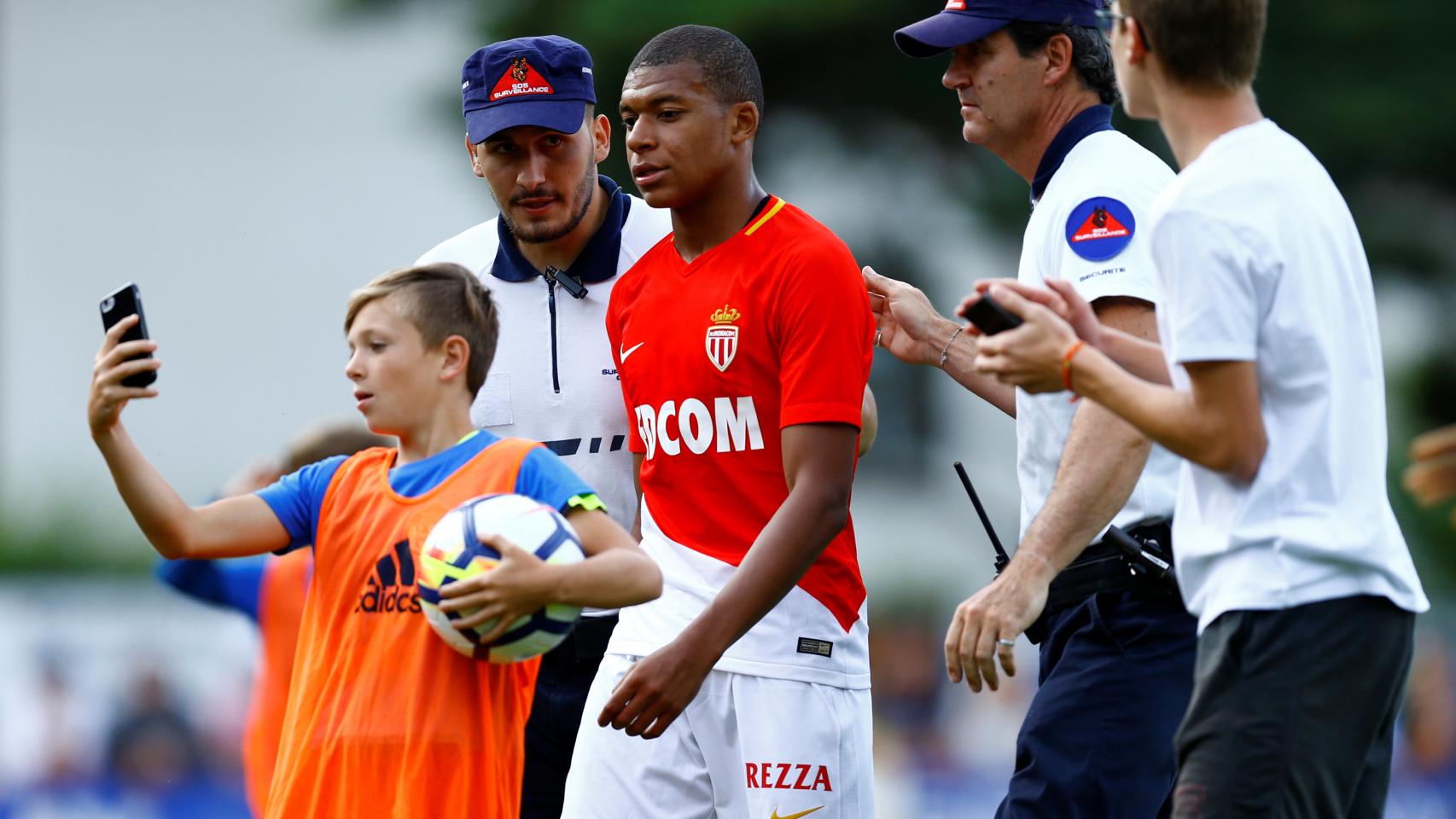 Kylian Mbappé en un amistoso de pretemporada con el Mónaco.