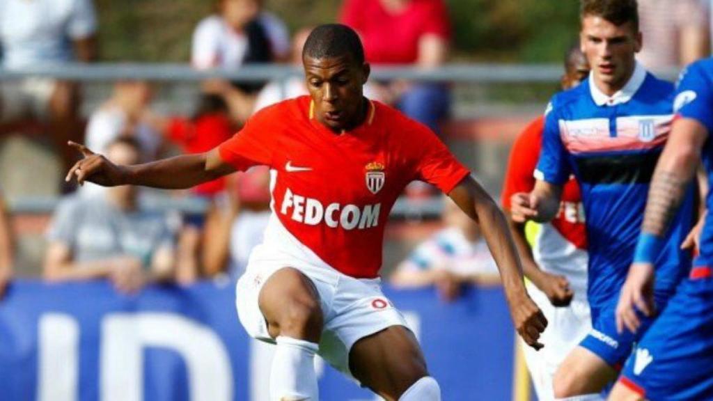 Mbappé frente al Stoke en pretemporada   Foto: Twitter (@KMbappe)