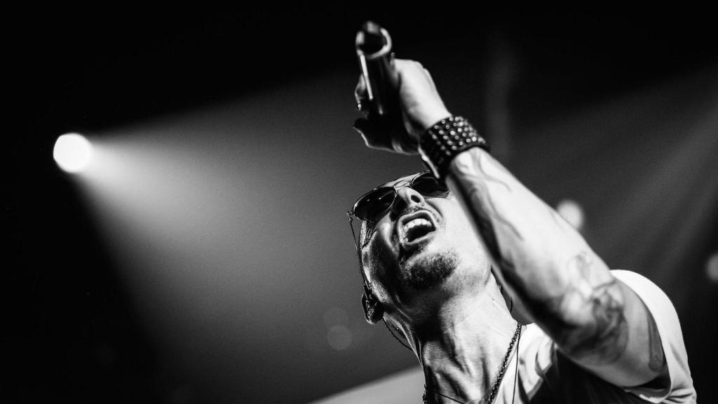 Chester Bennington durante un concierto.