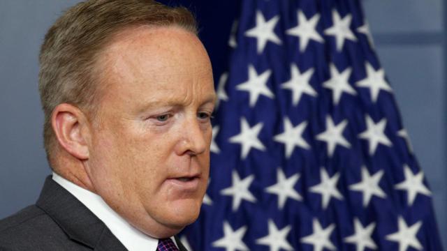 Sean Spicer ha dimitido como portavoz de la Casa Blanca.