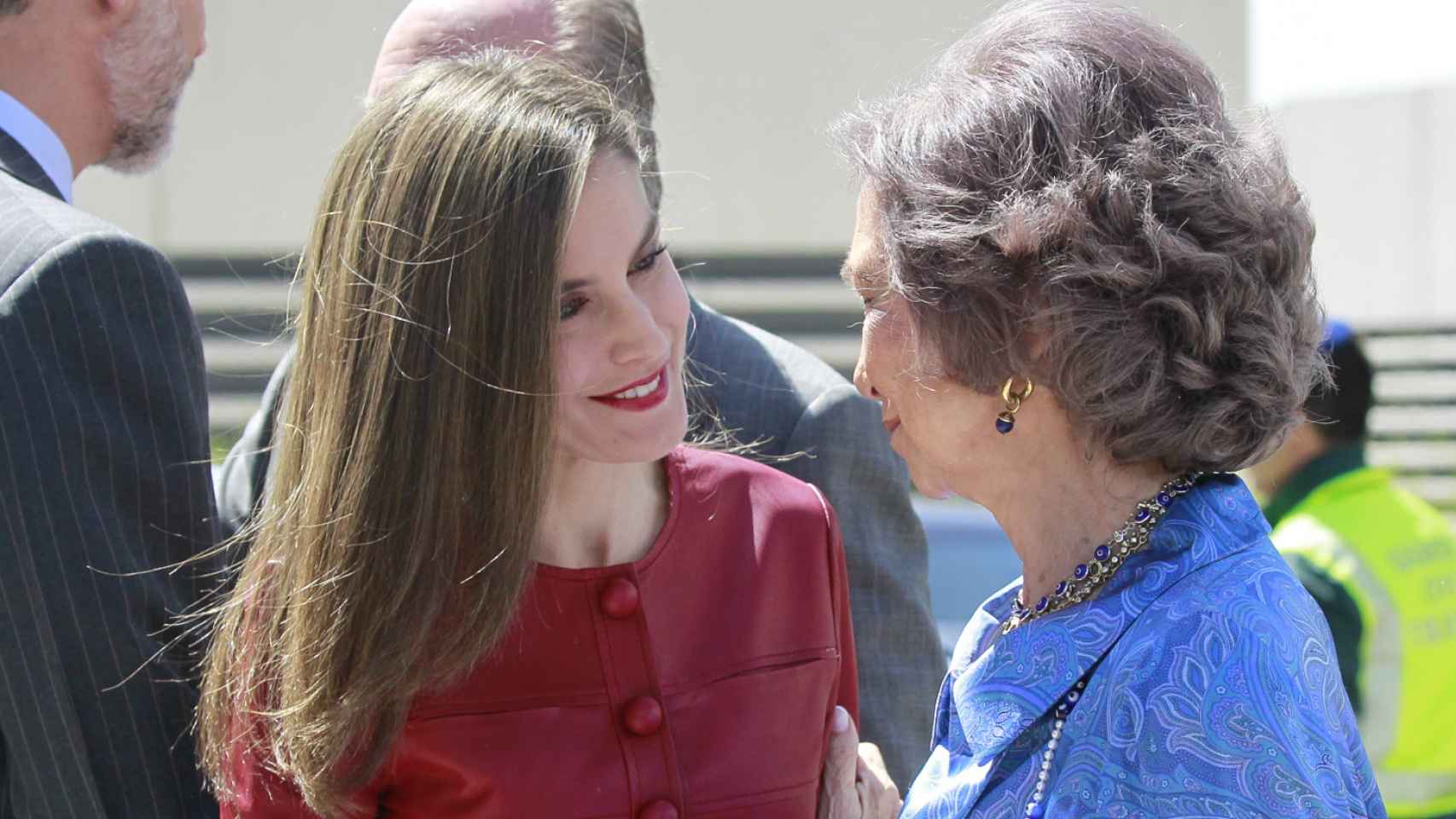 La reina Letizia y la reina Sofía en el 40 aniversario del Centro Alzheimer Reina Sofía.